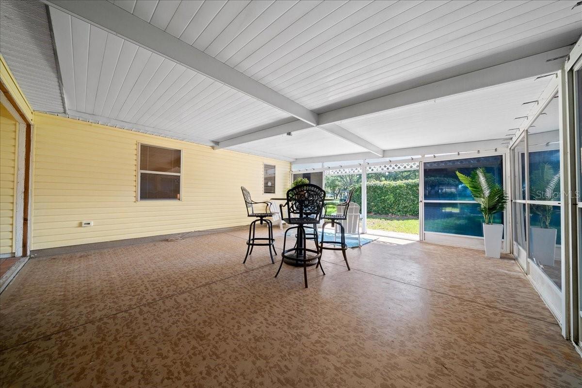 LADY LAKE ORANGE BLOSSOM GARDENS UNIT 15 - Residential