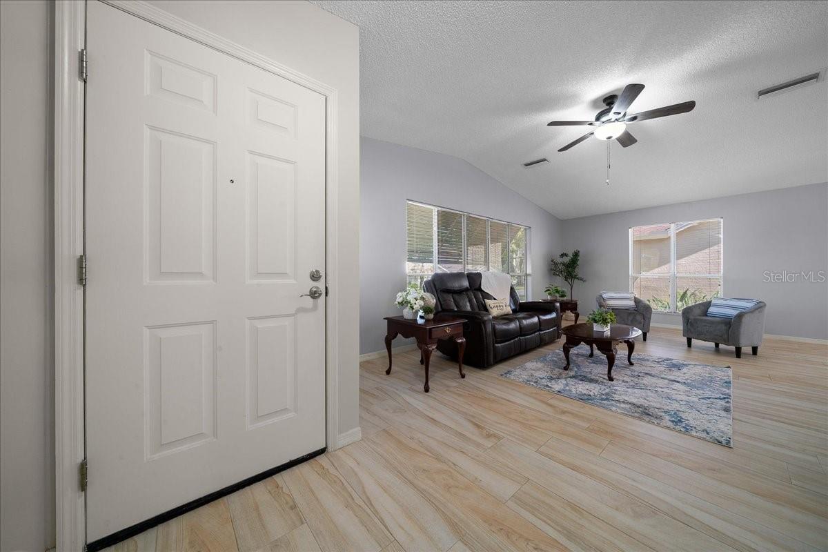 LADY LAKE ORANGE BLOSSOM GARDENS UNIT 15 - Residential