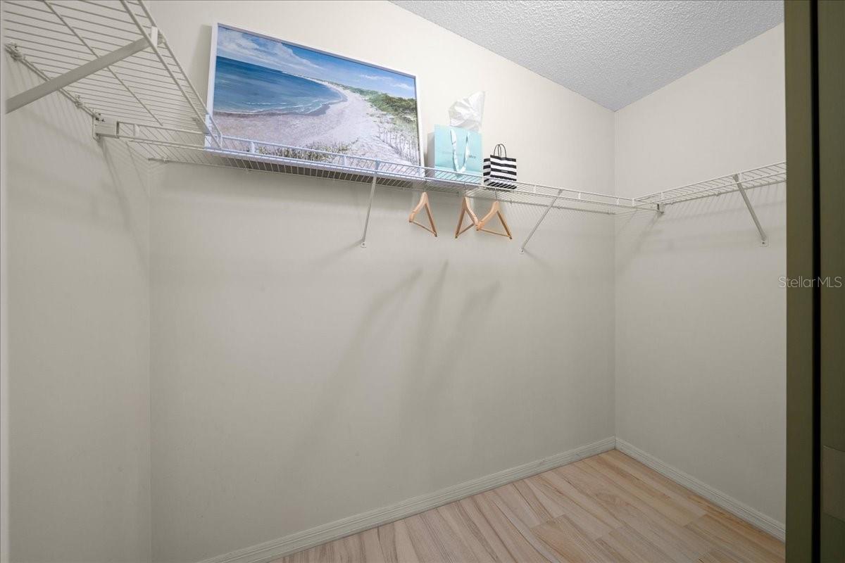 LADY LAKE ORANGE BLOSSOM GARDENS UNIT 15 - Residential