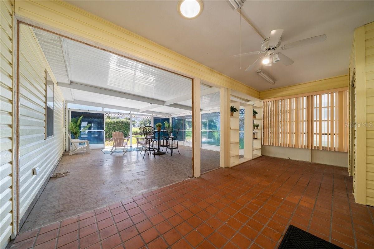 LADY LAKE ORANGE BLOSSOM GARDENS UNIT 15 - Residential