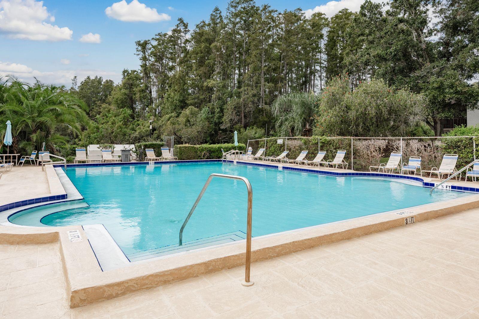 YORKTOWN AT BEACON PLACE CONDO PH 1 - Residential