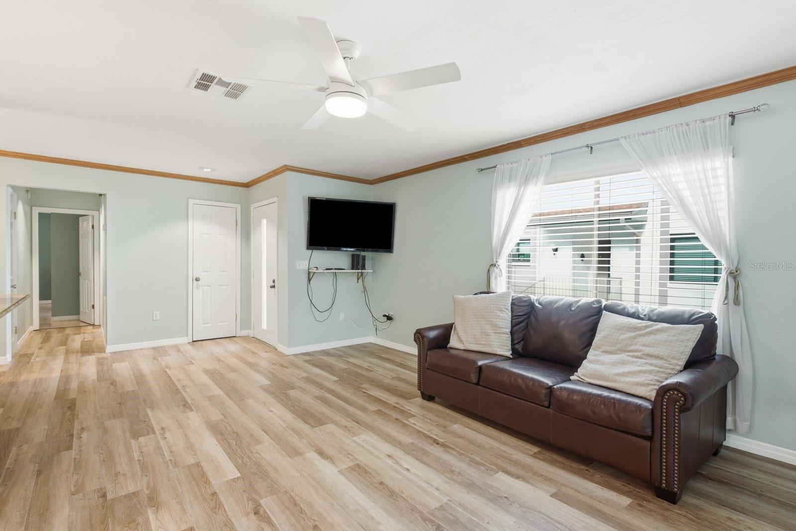 YORKTOWN AT BEACON PLACE CONDO PH 1 - Residential