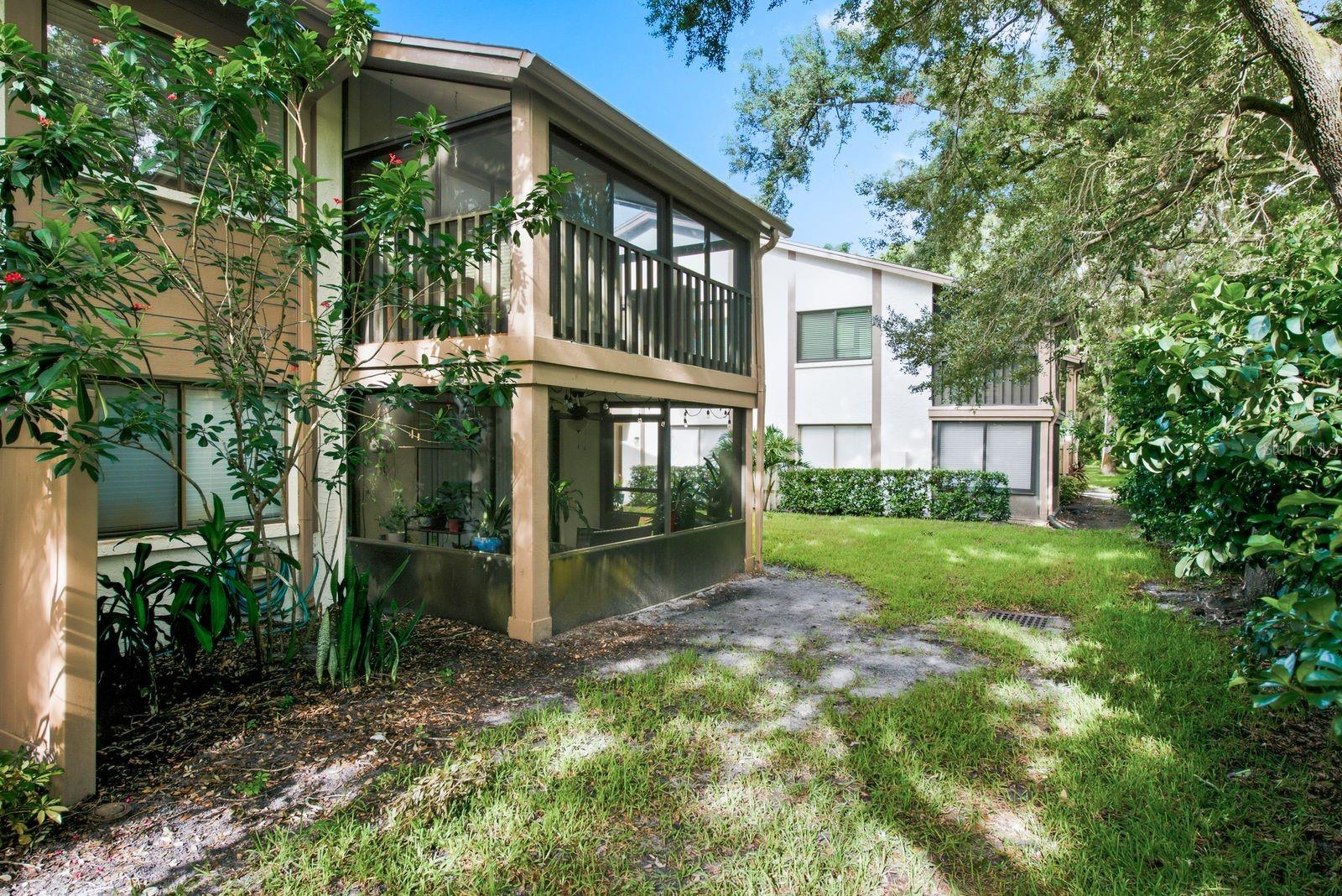 YORKTOWN AT BEACON PLACE CONDO PH 1 - Residential