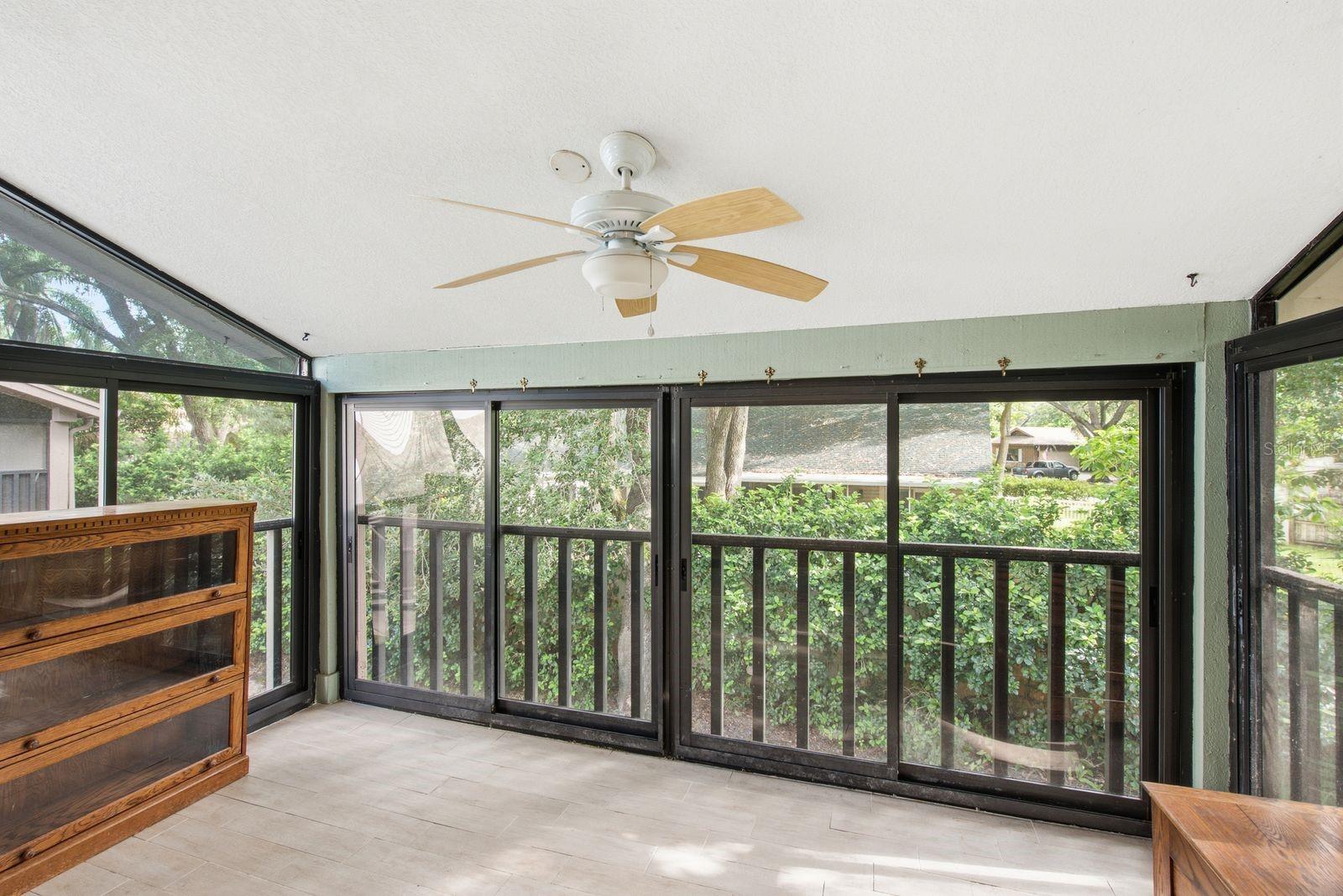 YORKTOWN AT BEACON PLACE CONDO PH 1 - Residential