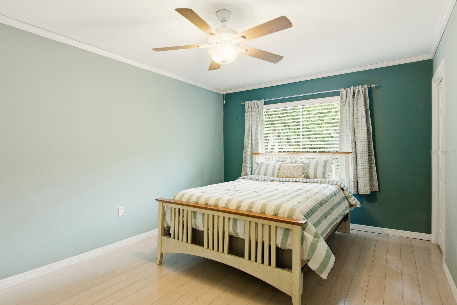 YORKTOWN AT BEACON PLACE CONDO PH 1 - Residential