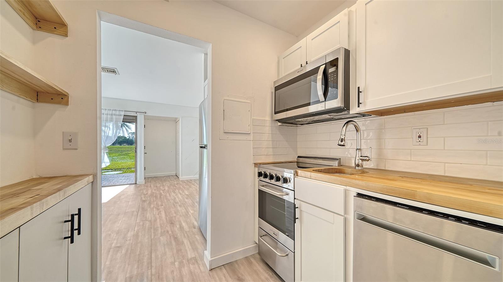 BUNKER OAKS - Residential