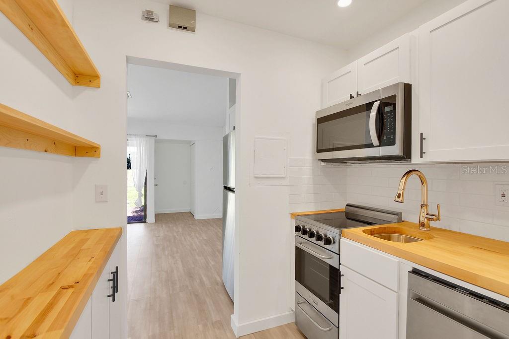 BUNKER OAKS - Residential