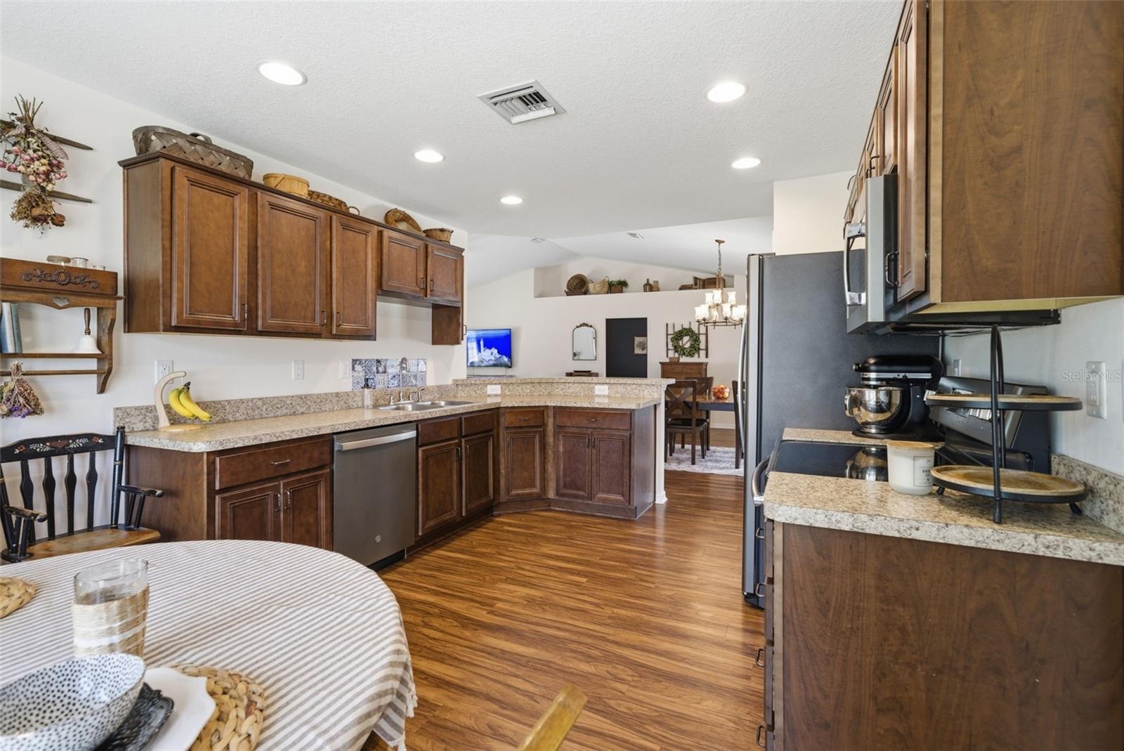 ROYAL HIGHLANDS - Residential