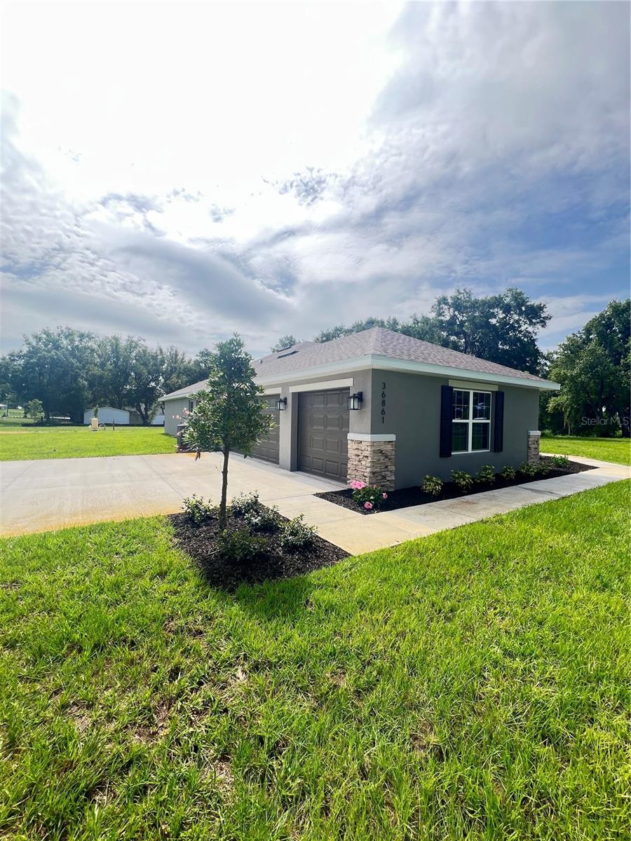 HILL COUNTRY ESTATES - Residential
