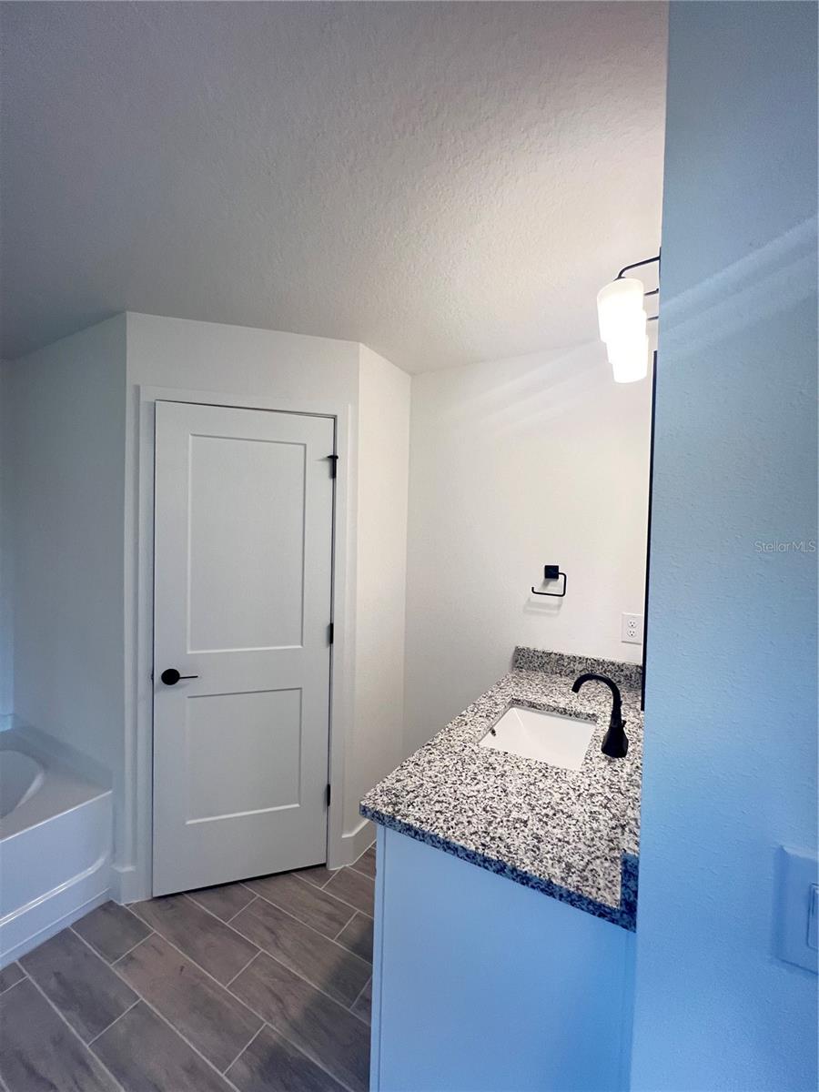 HILL COUNTRY ESTATES - Residential