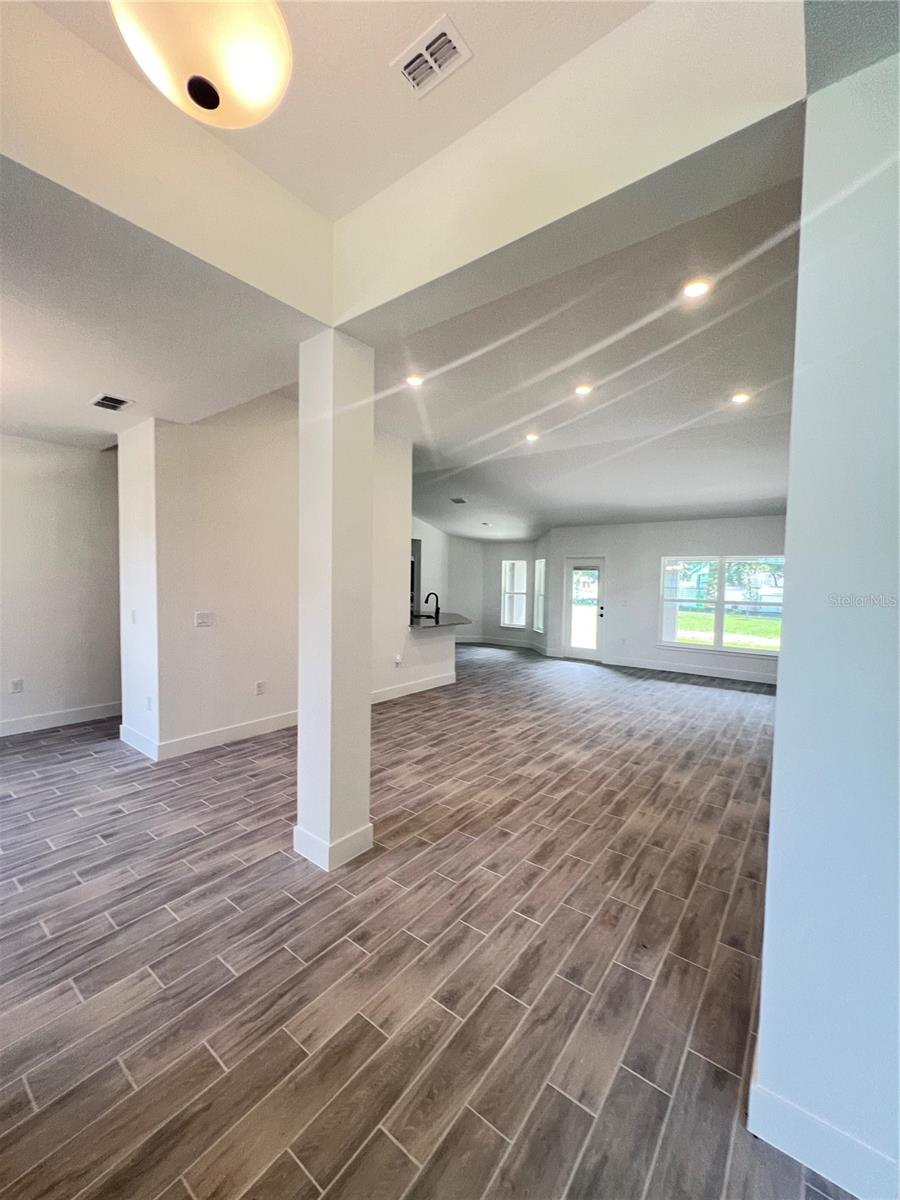 HILL COUNTRY ESTATES - Residential