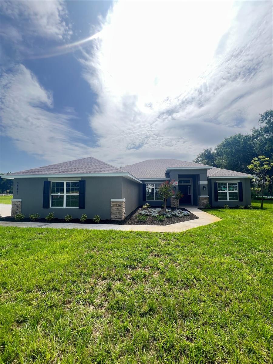 HILL COUNTRY ESTATES - Residential