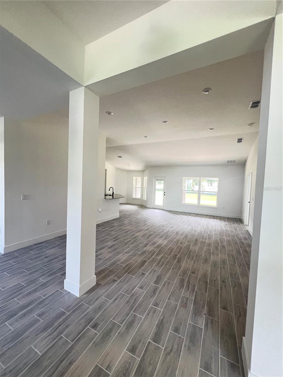 HILL COUNTRY ESTATES - Residential