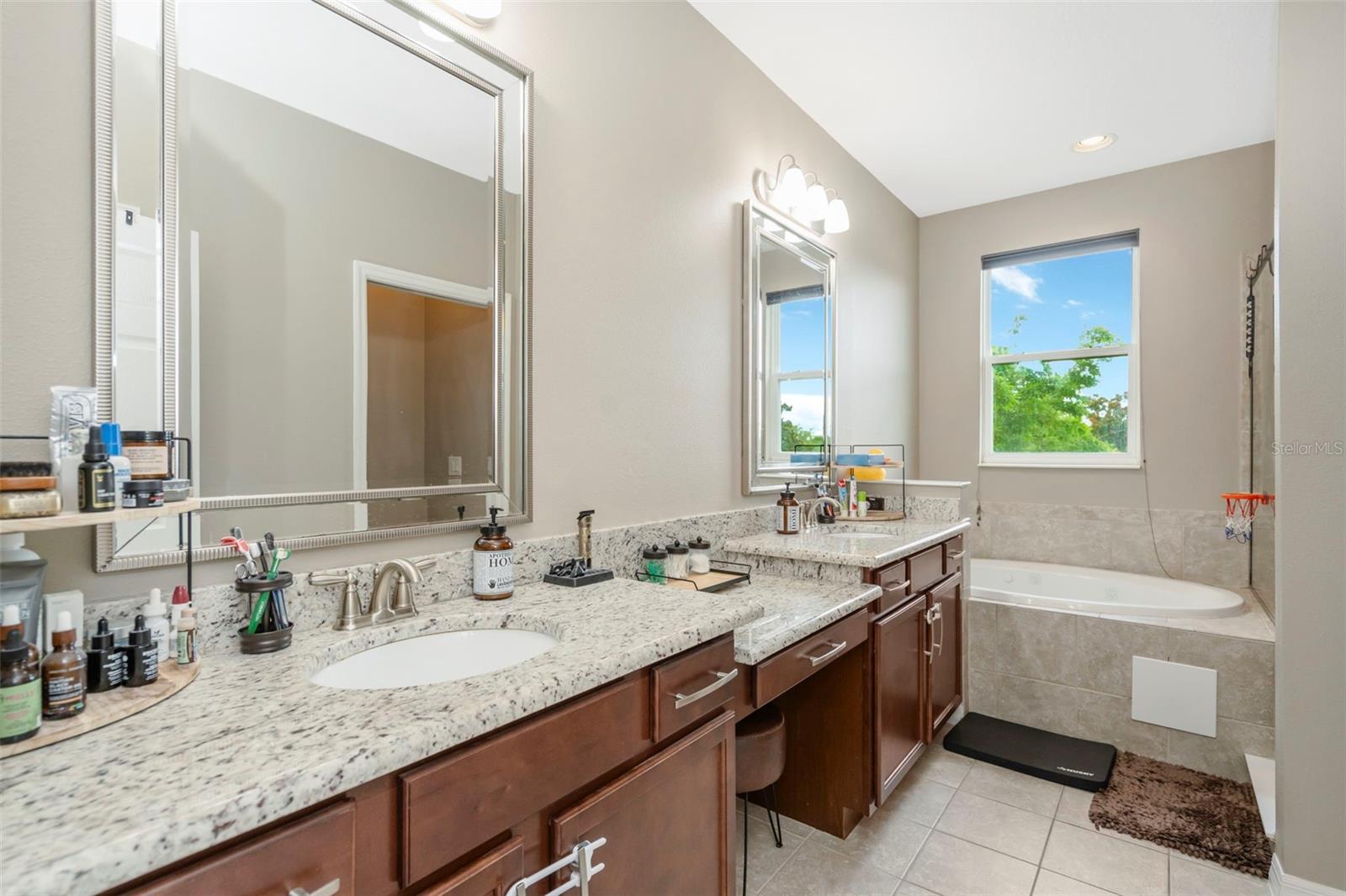 NEW RIVER LAKES PH 01 - Residential