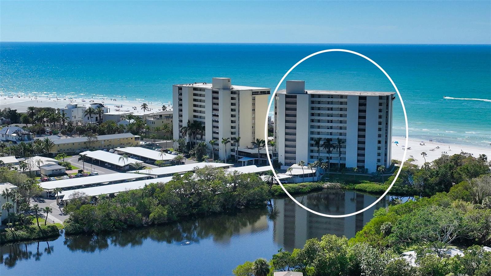 WHISPERING SANDS - Residential