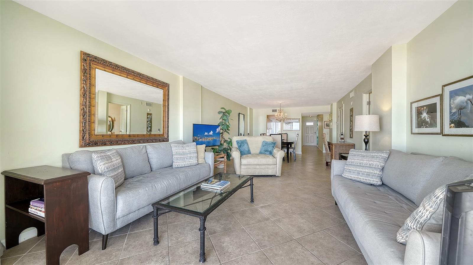 WHISPERING SANDS - Residential