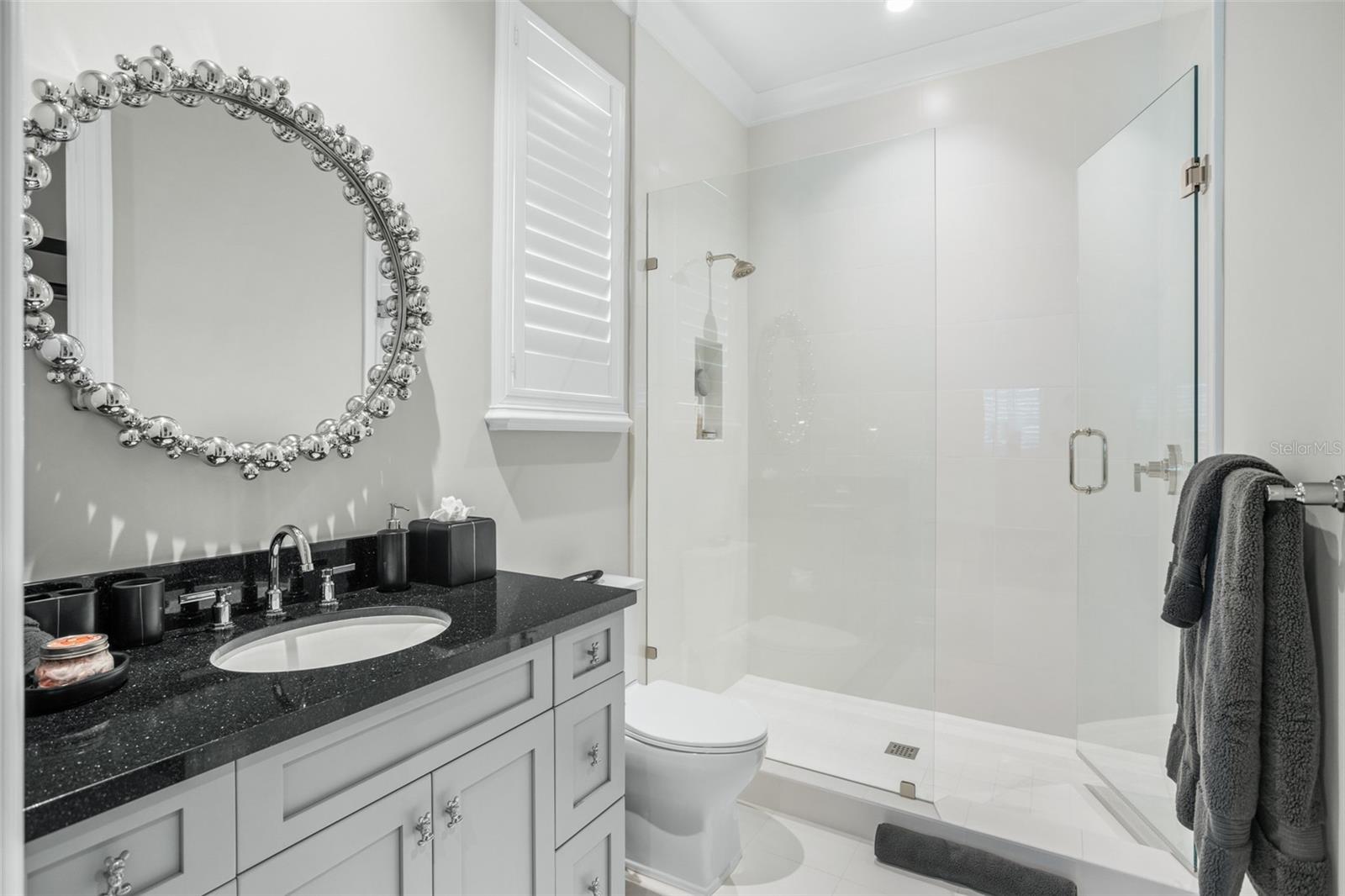 GOLDEN OAK - Residential Lease