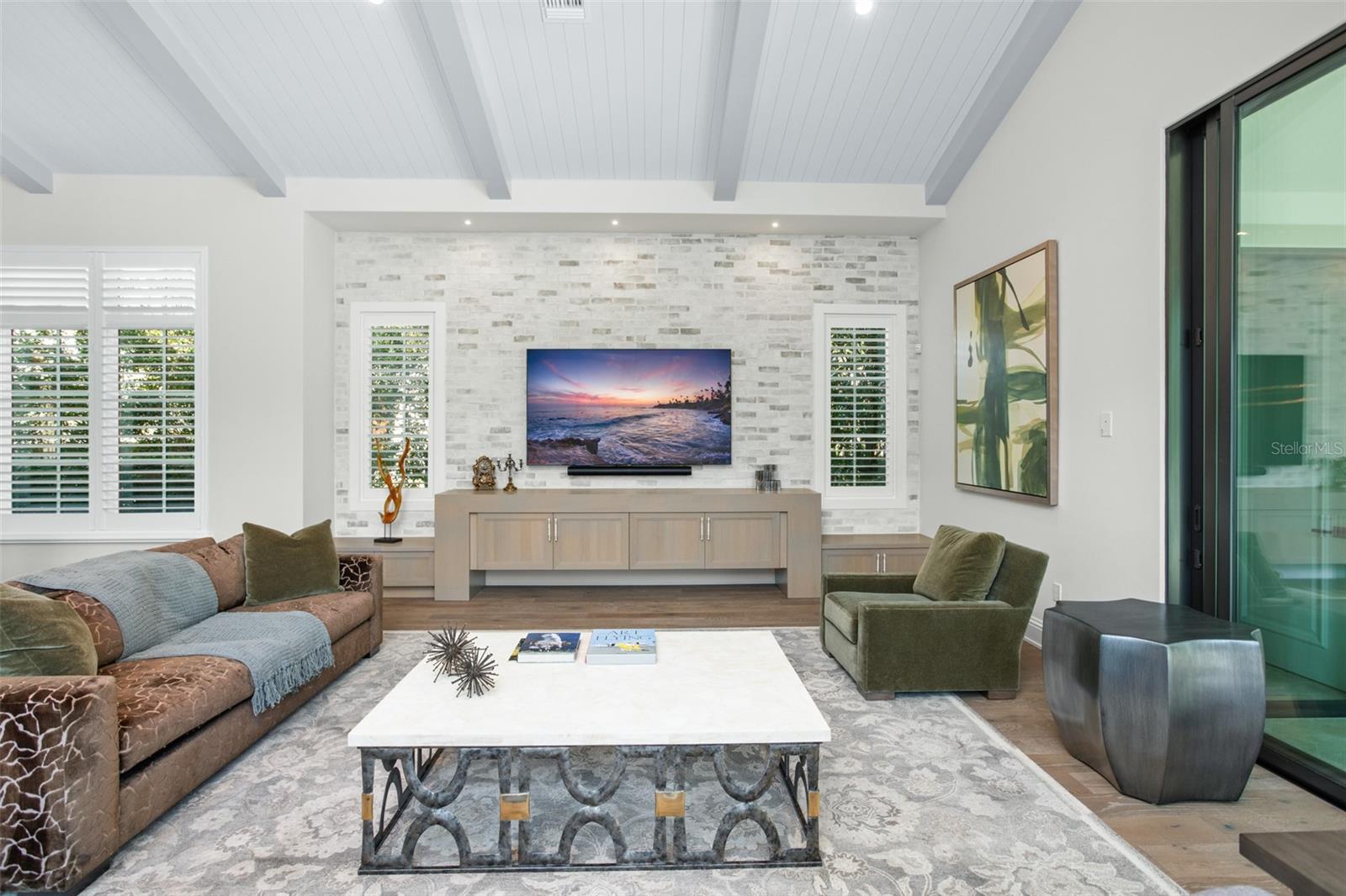 GOLDEN OAK - Residential Lease