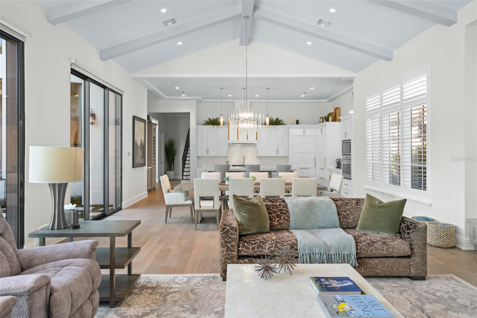 GOLDEN OAK - Residential Lease