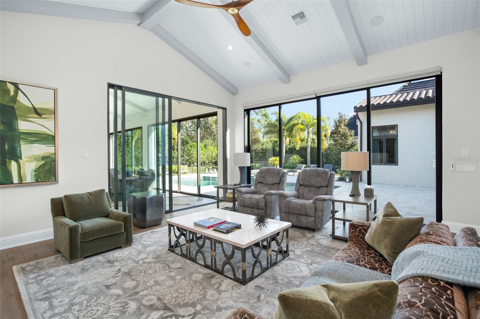 GOLDEN OAK - Residential Lease