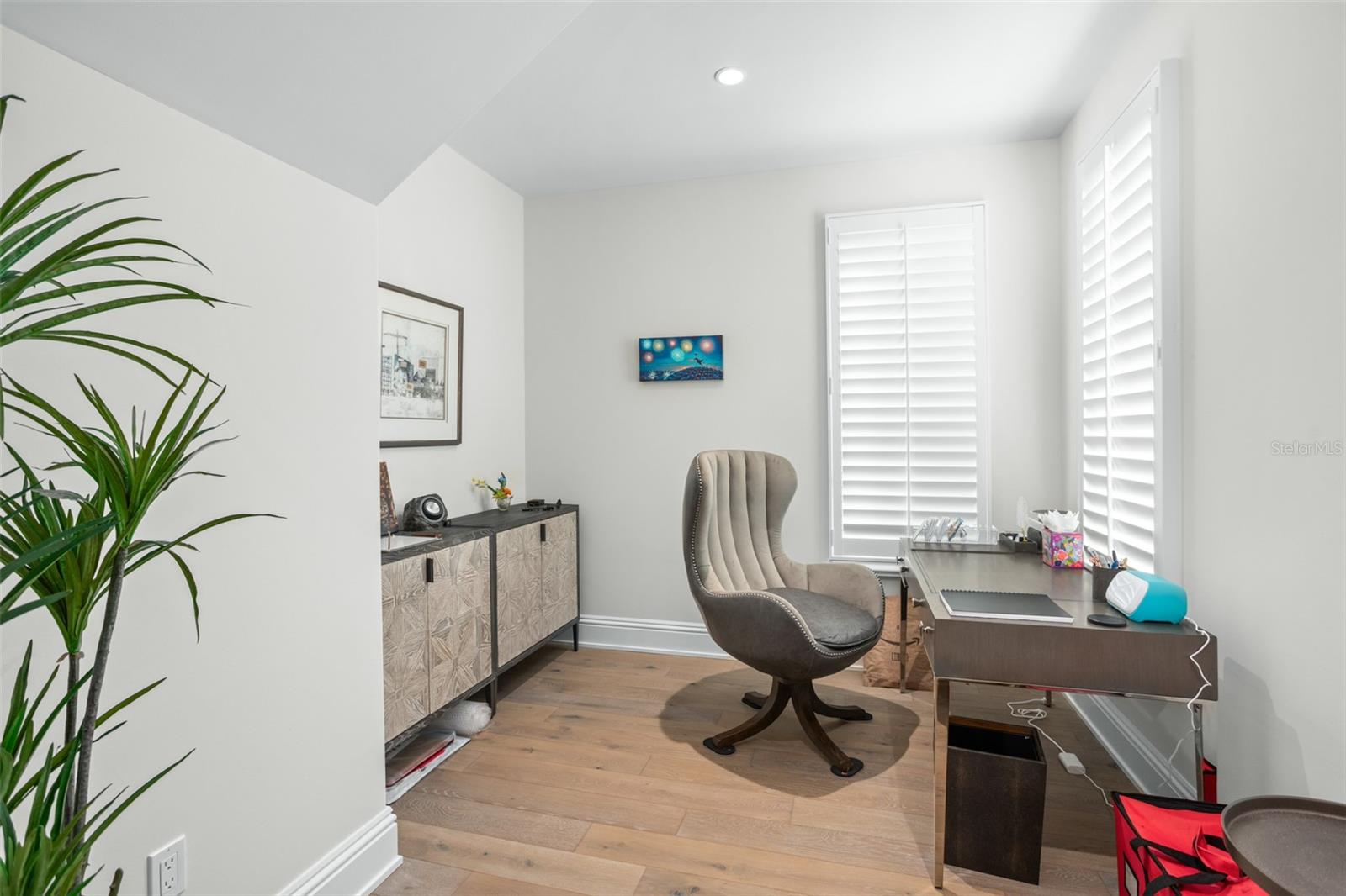 GOLDEN OAK - Residential Lease