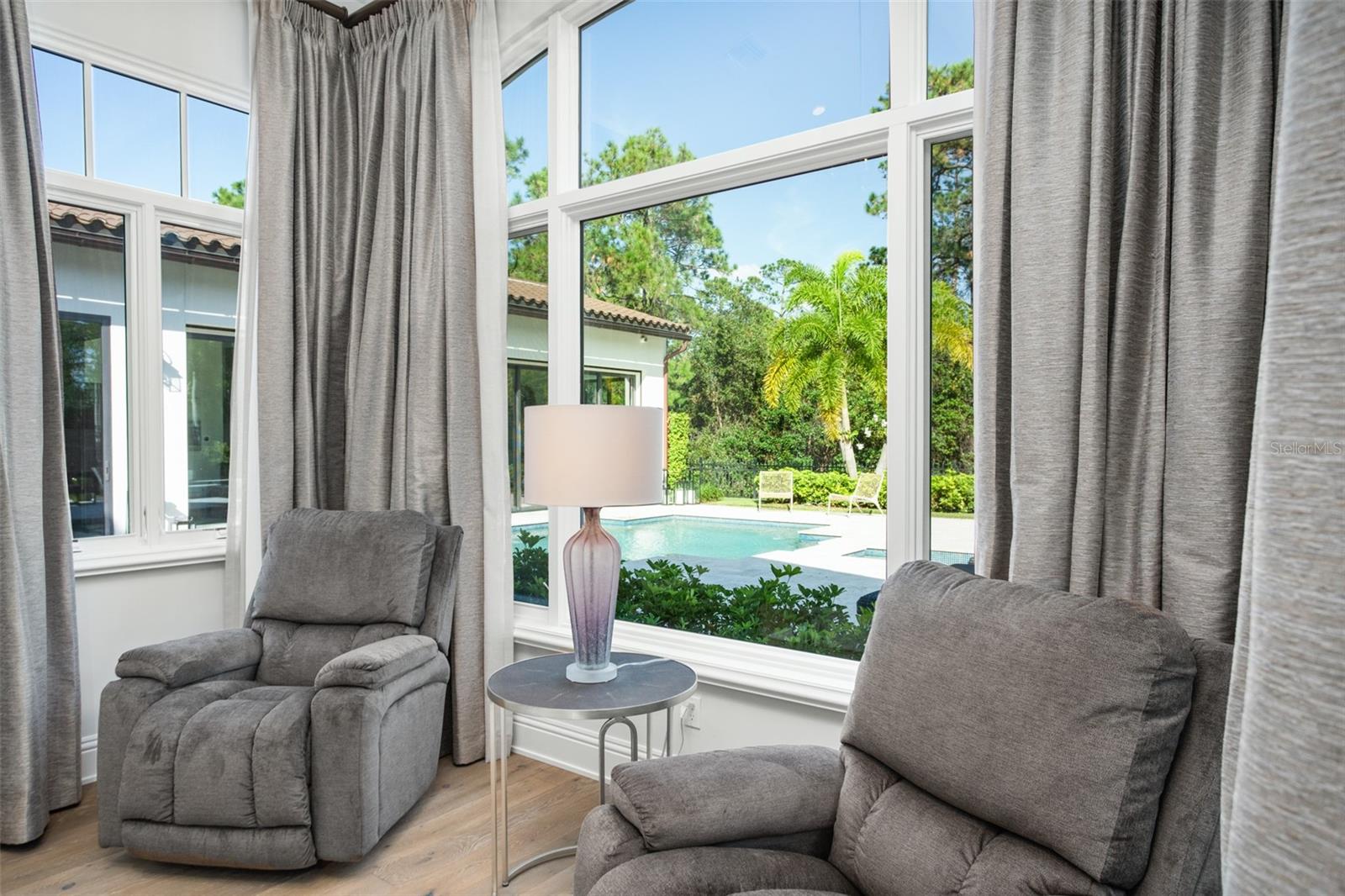 GOLDEN OAK - Residential Lease