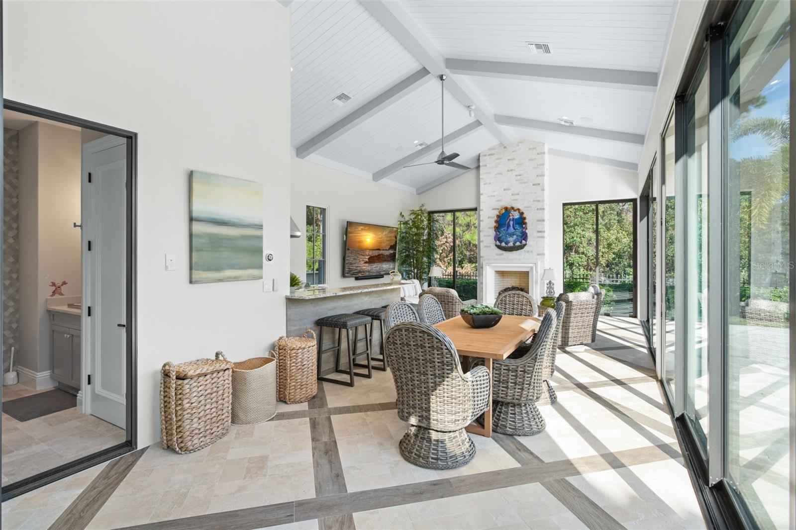 GOLDEN OAK - Residential Lease