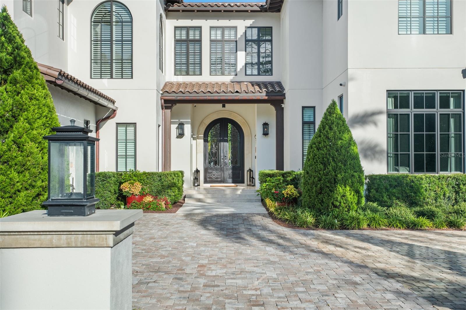 GOLDEN OAK - Residential Lease