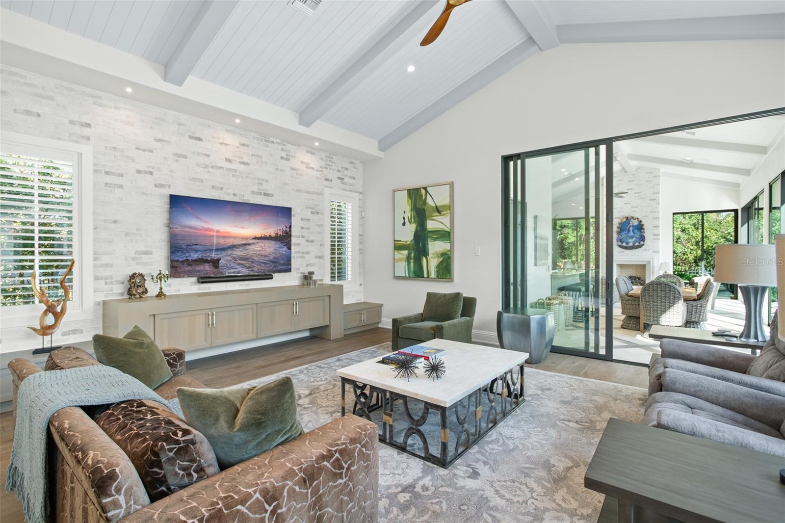 GOLDEN OAK - Residential Lease