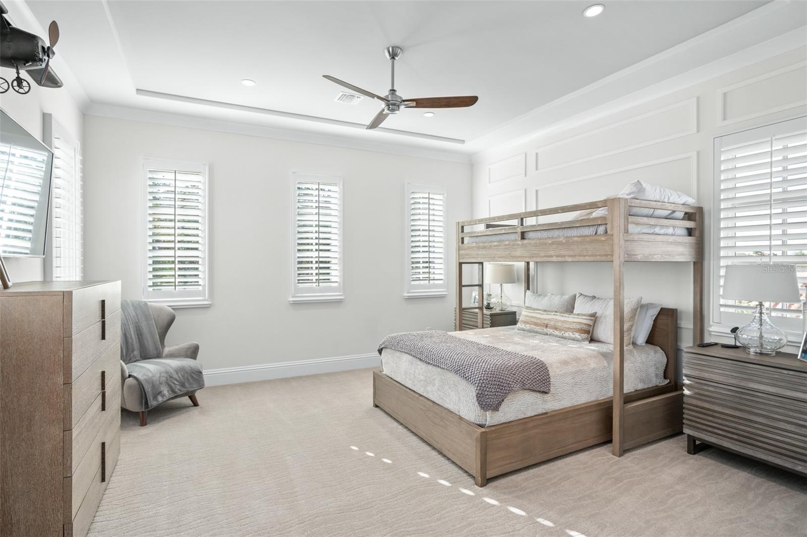 GOLDEN OAK - Residential Lease