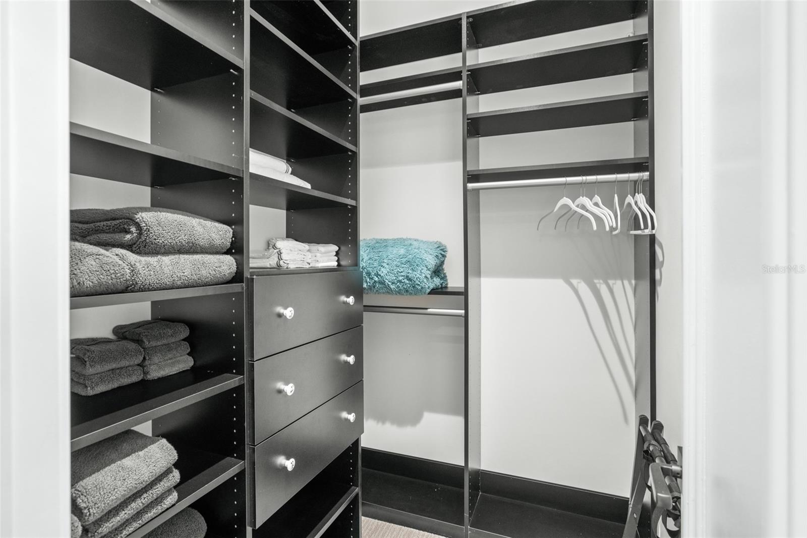 GOLDEN OAK - Residential Lease
