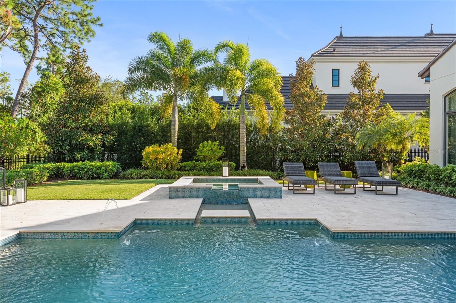 GOLDEN OAK - Residential Lease