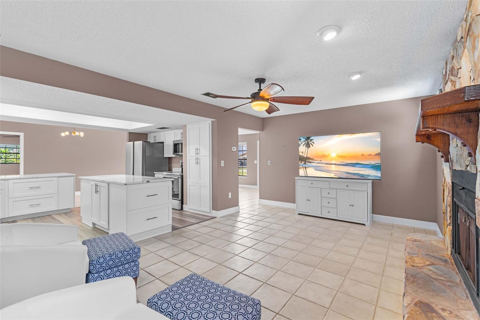 HERNANDO BEACH - Residential