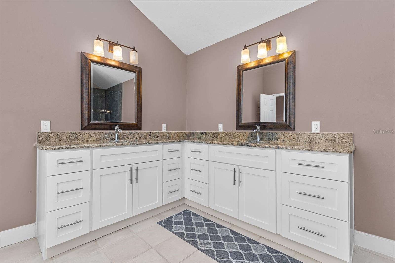 HERNANDO BEACH - Residential