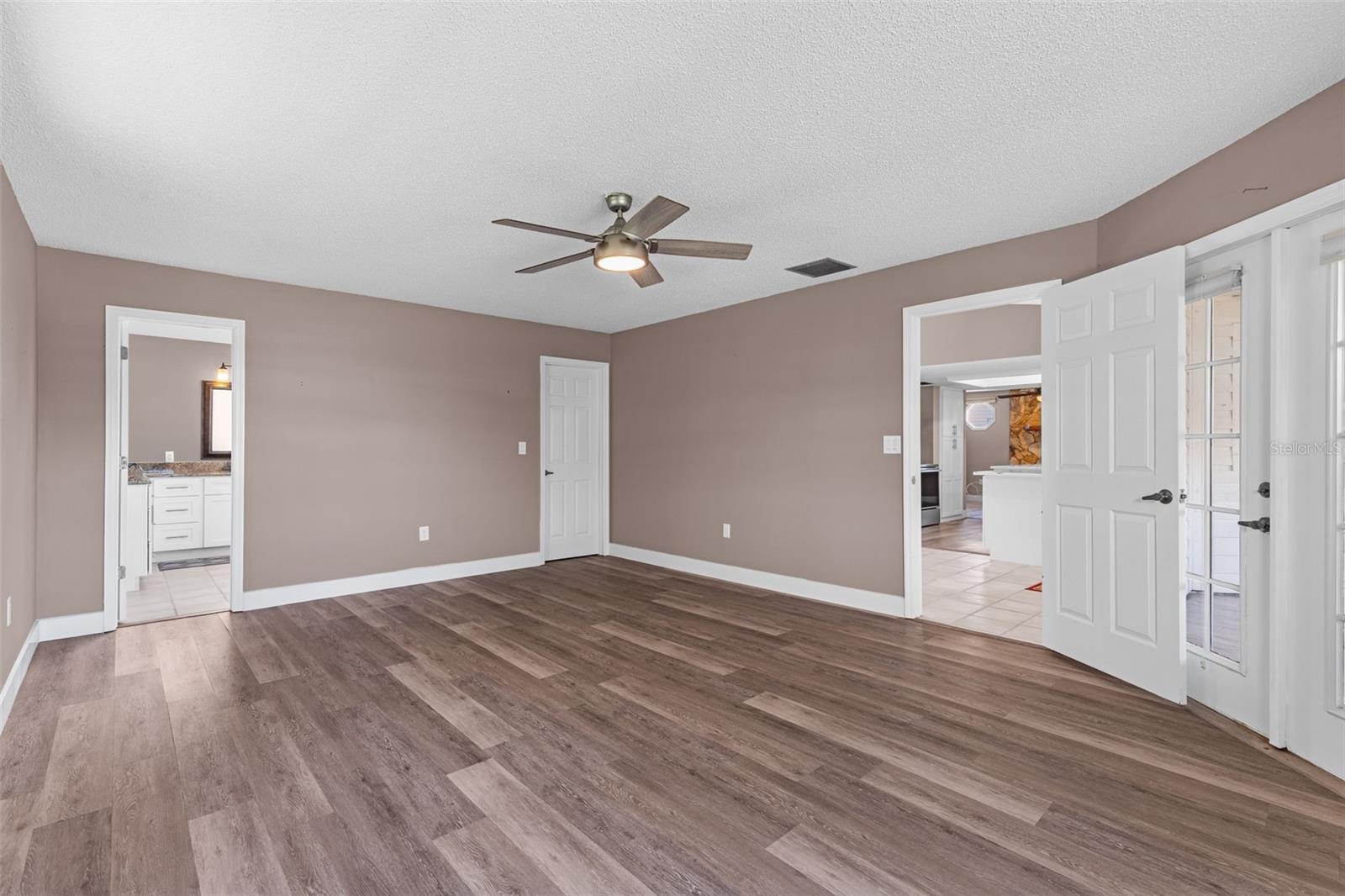 HERNANDO BEACH - Residential