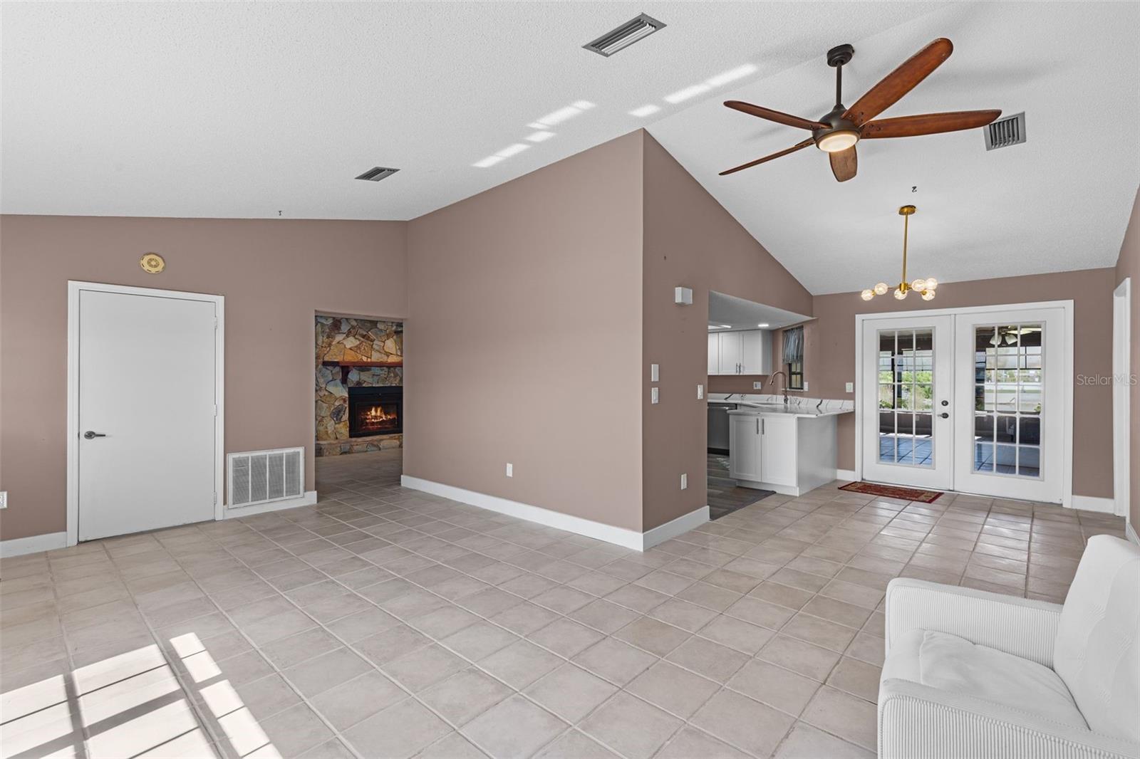 HERNANDO BEACH - Residential