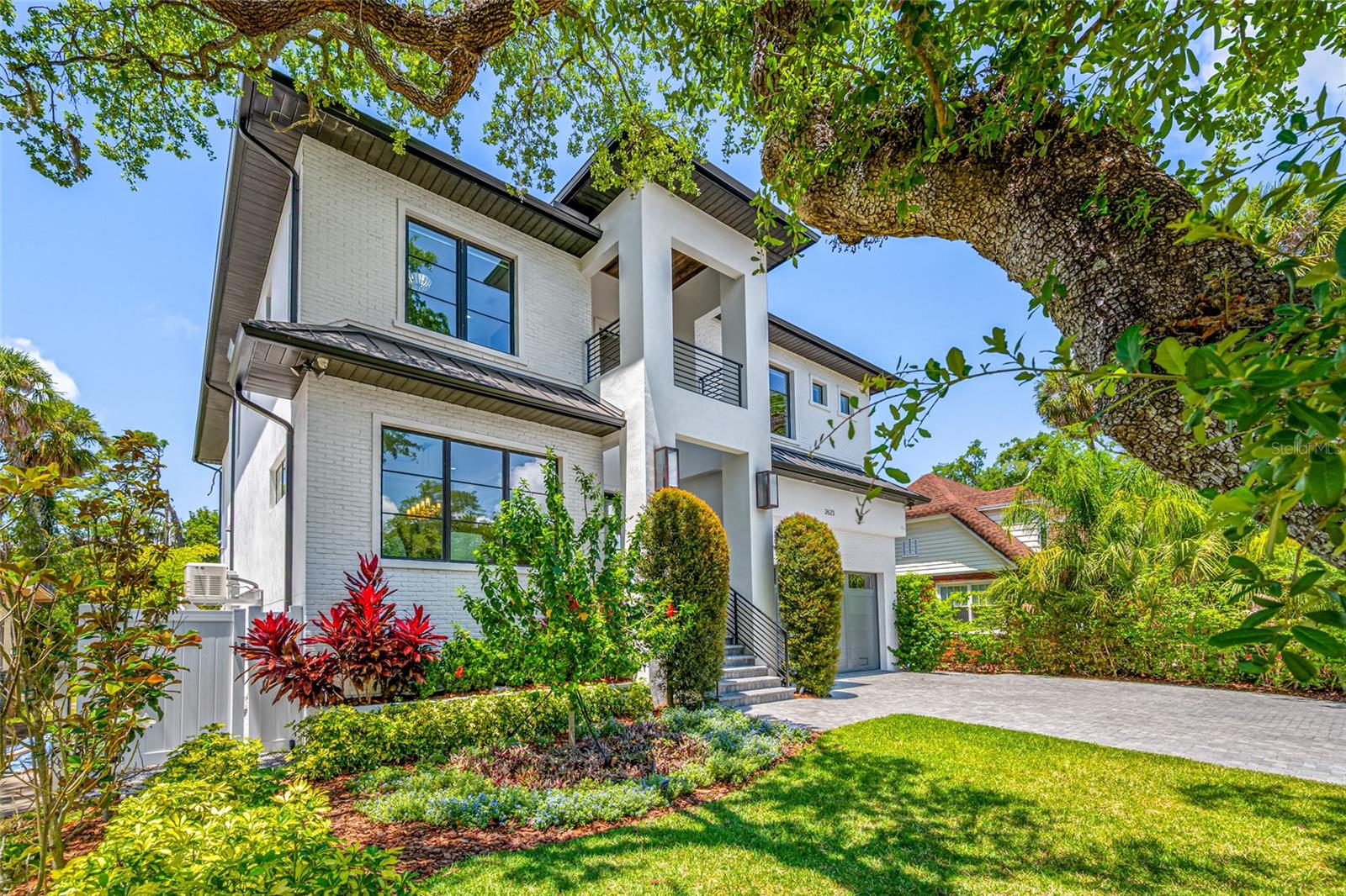 SUNSET PARK - Residential