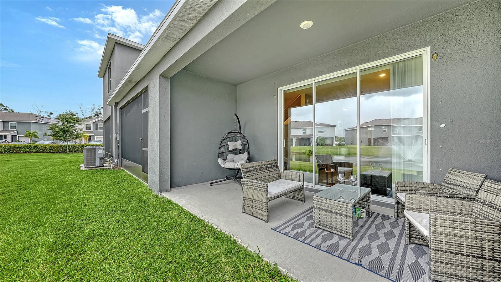 PROMENADE EAST - Residential