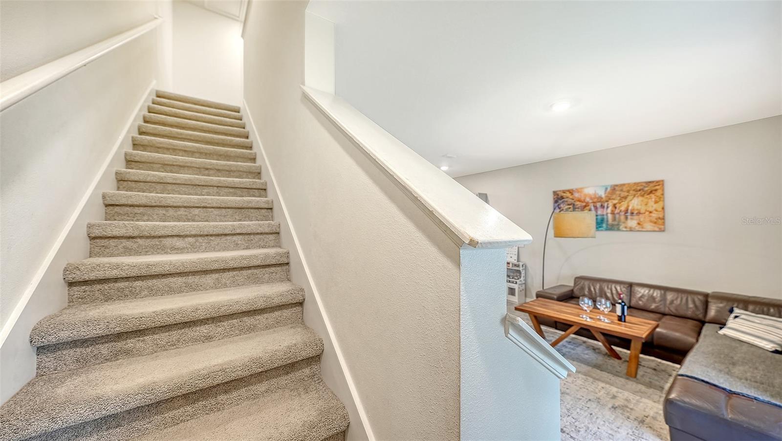 PROMENADE EAST - Residential