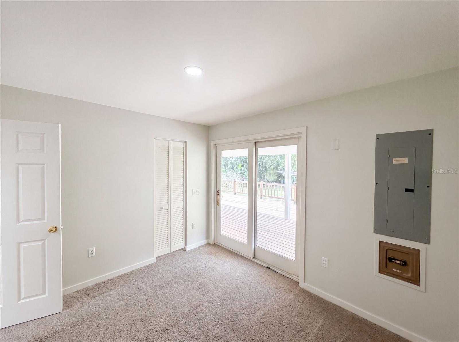 GOLDEN ACRES - Residential