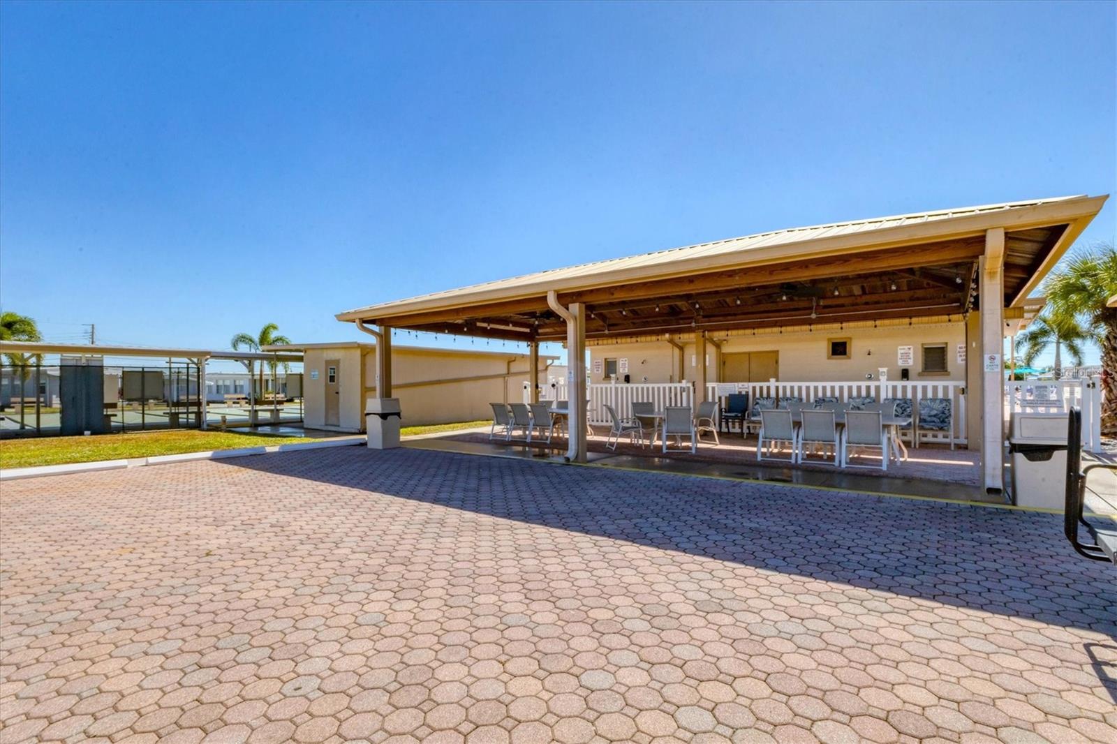 TIDEVUE/DE SOTO COMMUNITY UNIT ONE - Residential