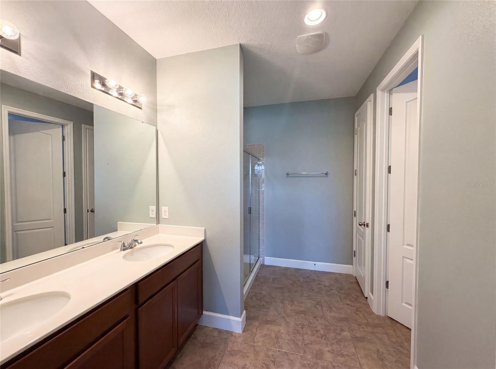 NORTHRIDGE ESTATES - Residential