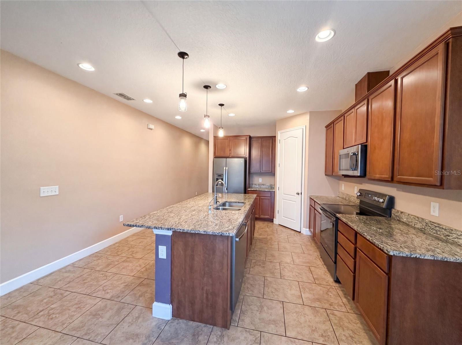 NORTHRIDGE ESTATES - Residential