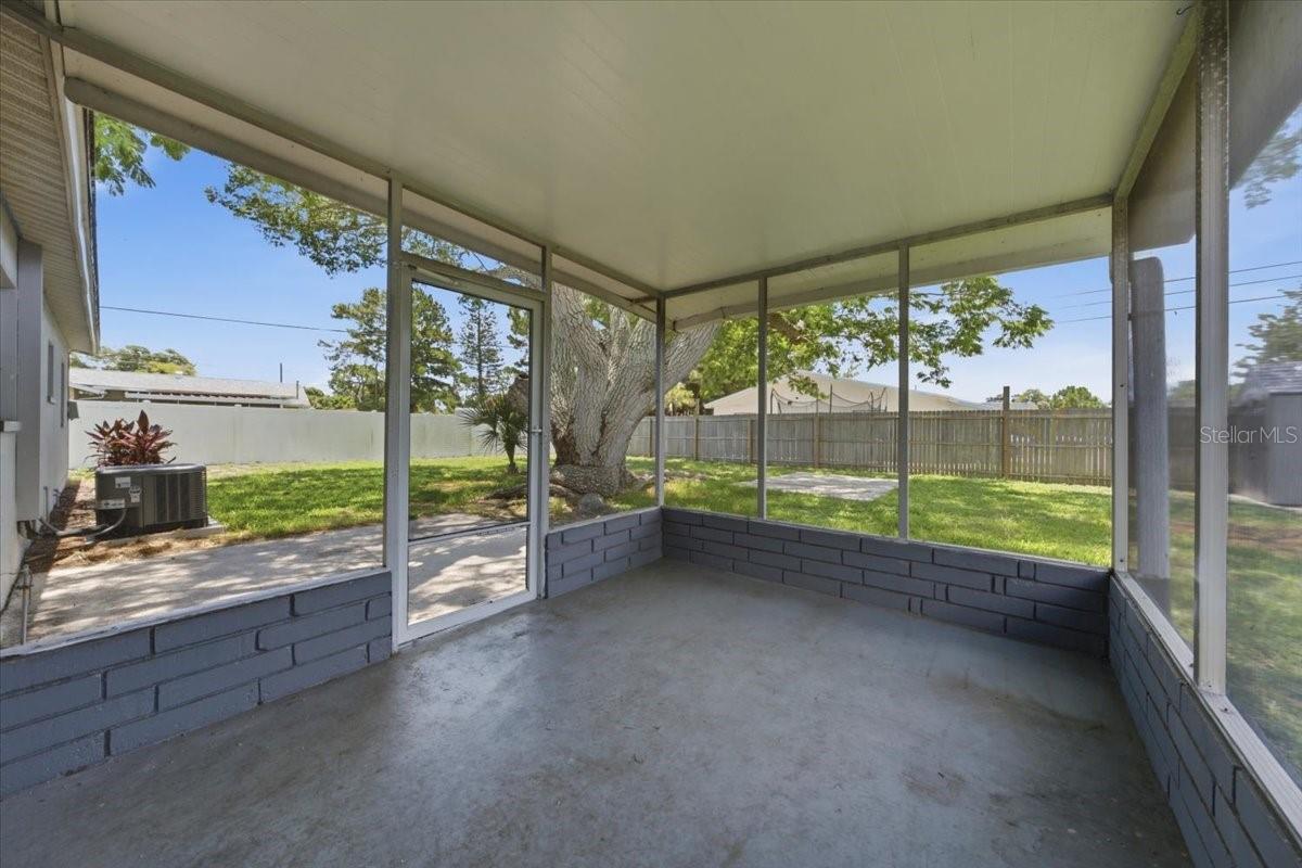 FLORAL GARDENS - Residential