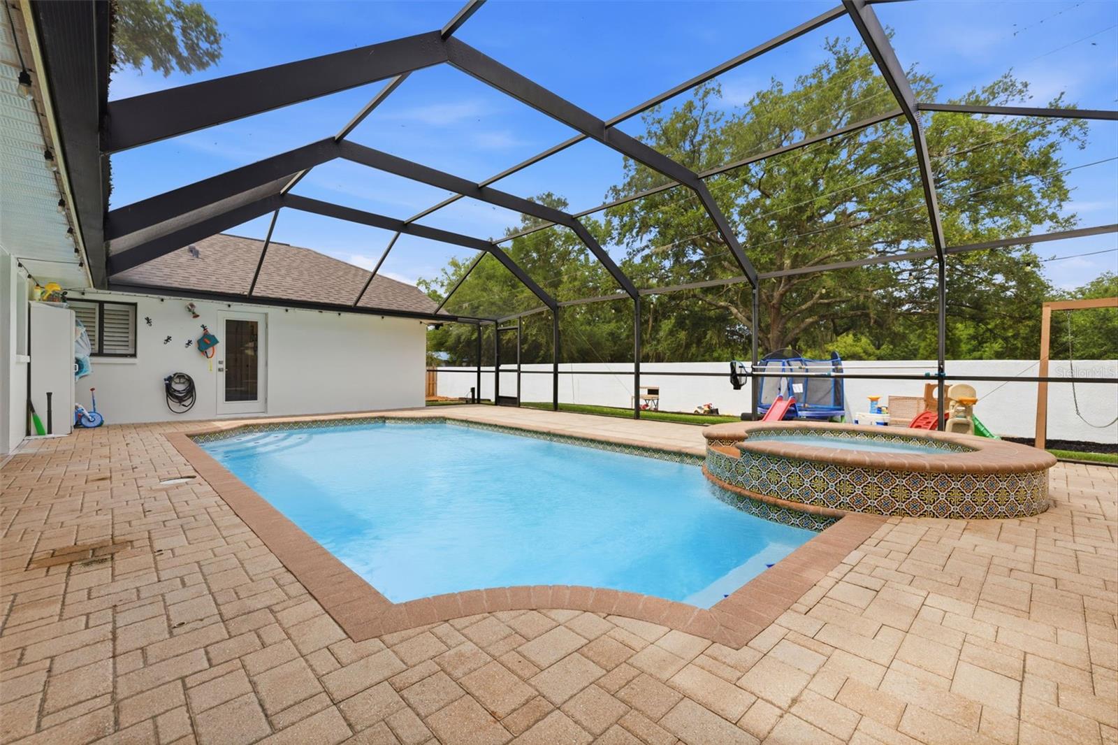 WOODRIDGE - Residential