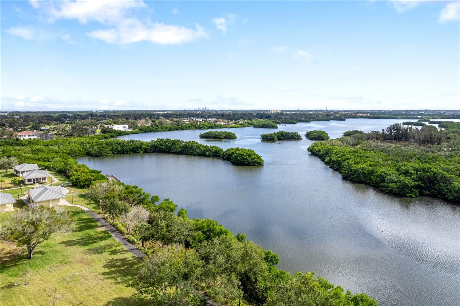 TOWNHOMES OF SEMINOLE ISLE - Residential