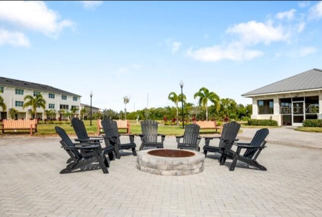 TOWNHOMES OF SEMINOLE ISLE - Residential