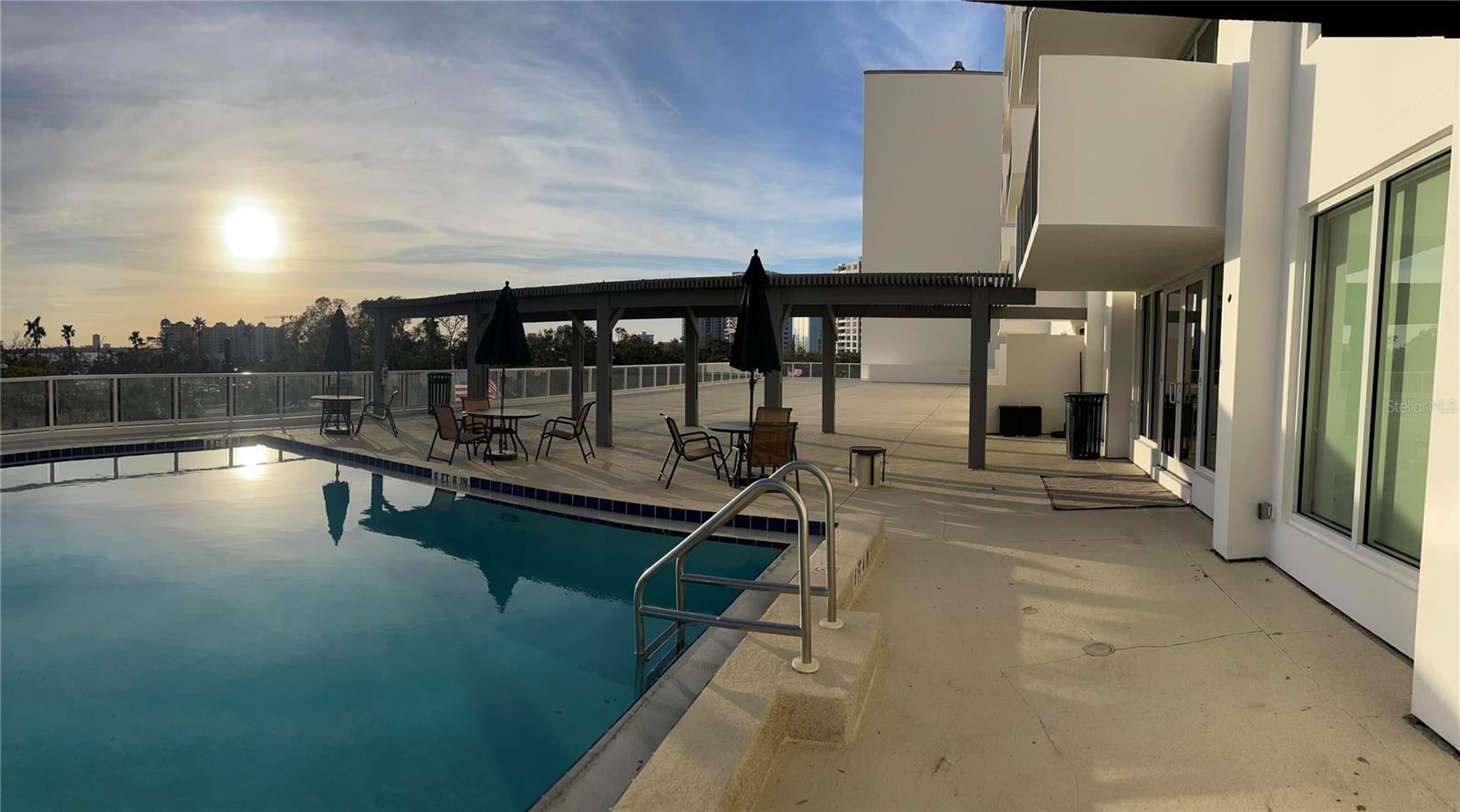 DOLPHIN TOWER - Residential