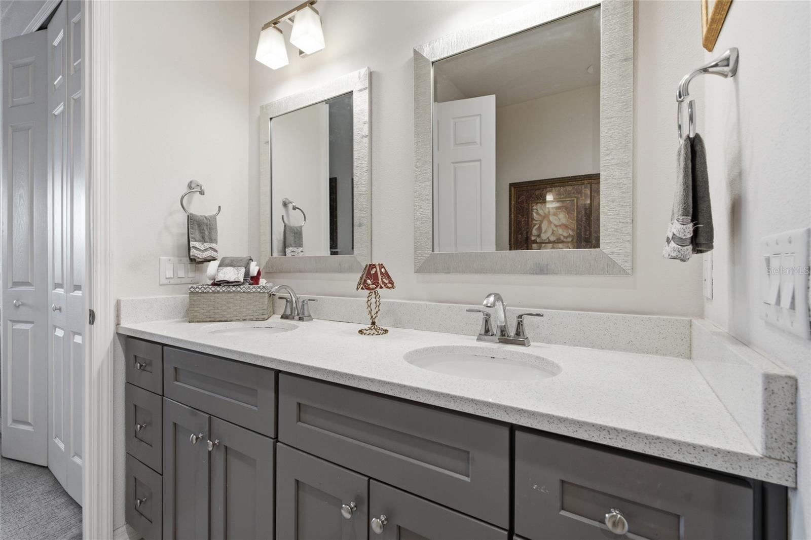 MONTCLAIR LAKE TWNHMS -PHASE 2 - Residential