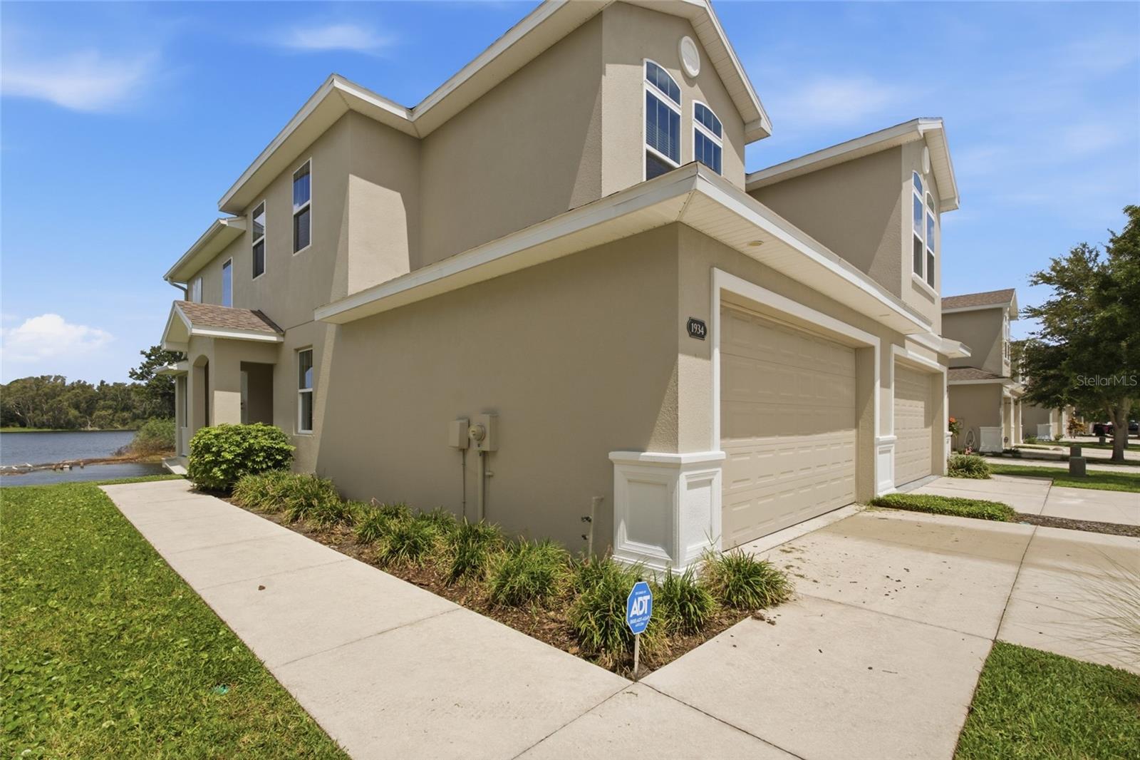 MONTCLAIR LAKE TWNHMS -PHASE 2 - Residential